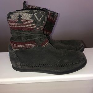 *SOLD* TOMS Aztec Boots